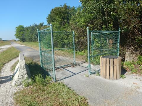 Everglades, Conservation Levee Greenway