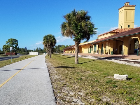 Venice Legacy Trail, Venice FL biking