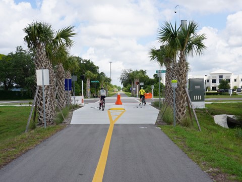 Venice Legacy Trail, Venice FL biking