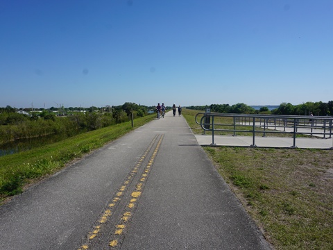 Lake Okeechobee Scenic Trail, Northeast section