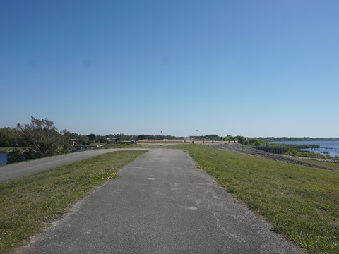 Lake Okeechobee Scenic Trail, Northeast section