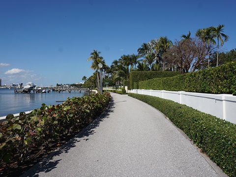 Palm Beach Lake Trail