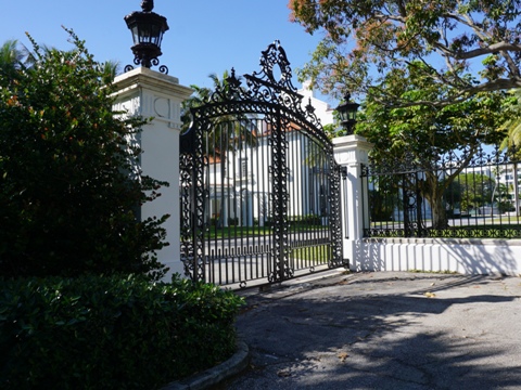 Palm Beach Lake Trail