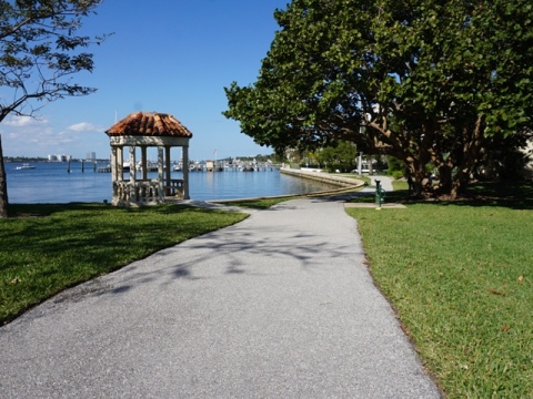 Palm Beach Lake Trail