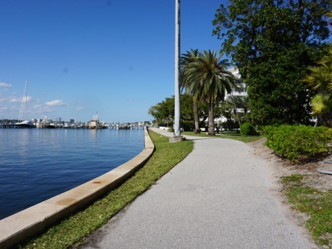 Palm Beach Lake Trail