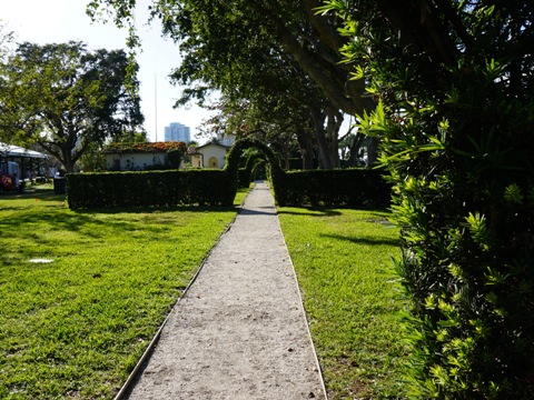 Palm Beach Lake Trail