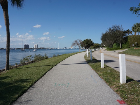 Palm Beach Lake Trail