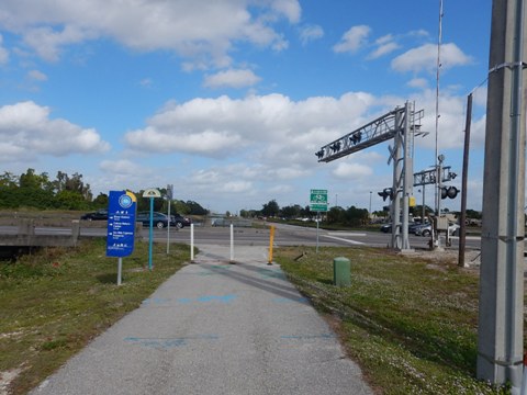 John Yarbrough Linear Park Trail, Ft Myers FL